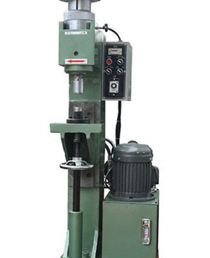 合格的氣壓鉚接機(jī)有哪些特點(diǎn)?