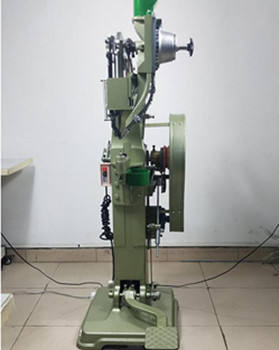 如何正確選用鉚接機(jī)？