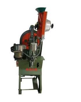 鉚接機(jī)鉚接時(shí)出現(xiàn)裂紋是怎么回事?