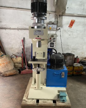 浙江鉚接機廠家進行選擇時應該注意哪些問題？