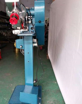 徑向鉚接機(jī)讓繞線木軸組裝更快捷和簡便！